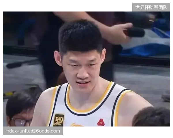 胡金秋以超高效率的内线终结能力高居贡献值榜首，成为广厦队稳居常规赛第二的战术基石。